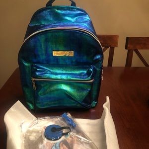 Super cool backpack with water hose and bladder.